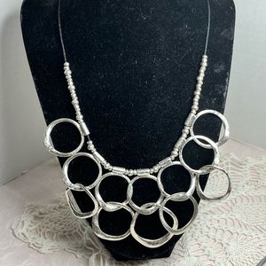 Bella 🐝 Uno Silver bold style women's orbital rings necklace